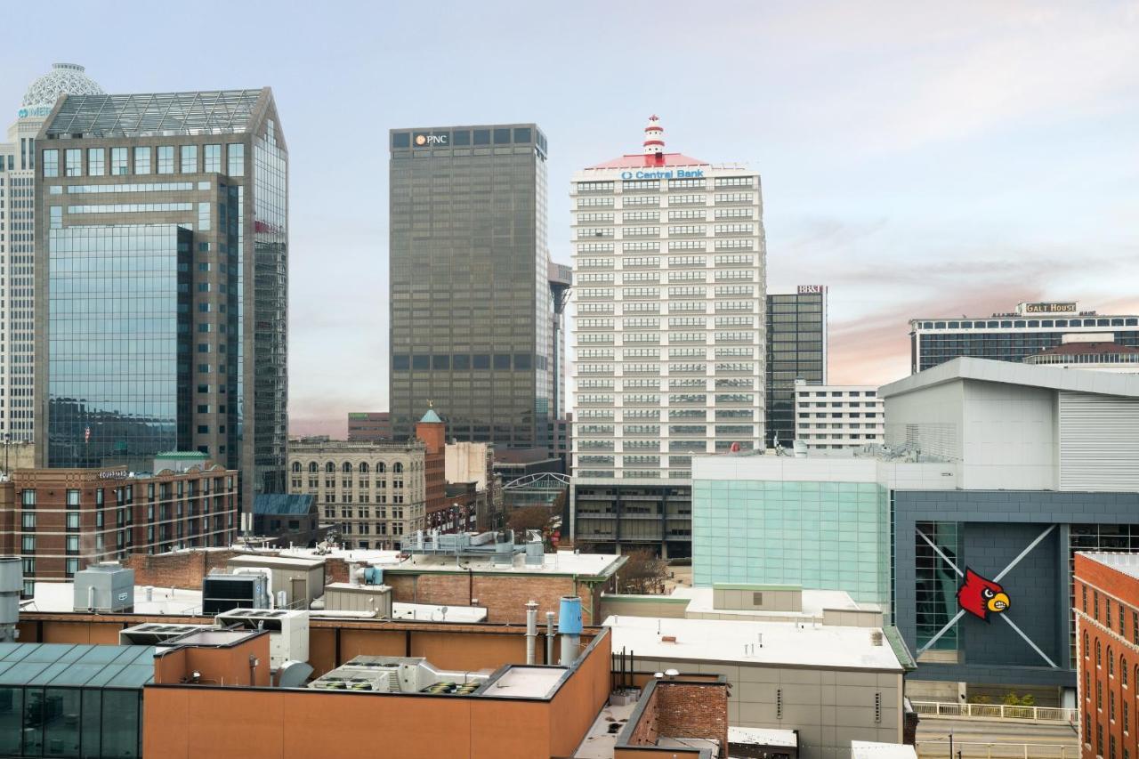 Moxy Louisville Downtown Exterior photo